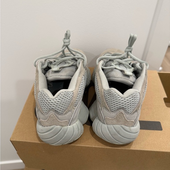 Yeezy - Picture 3 of 5